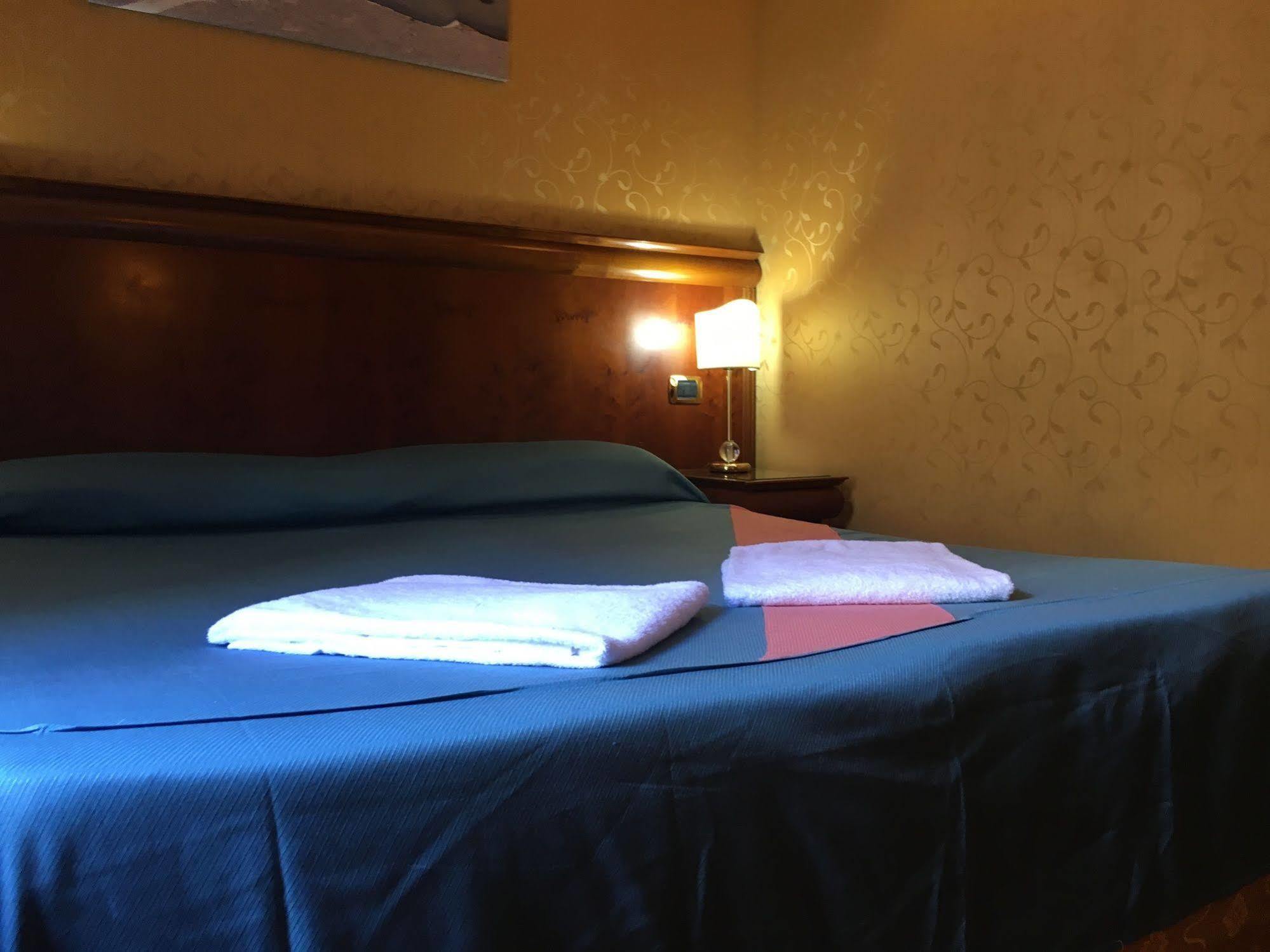 Hotel Divine Roma Dış mekan fotoğraf