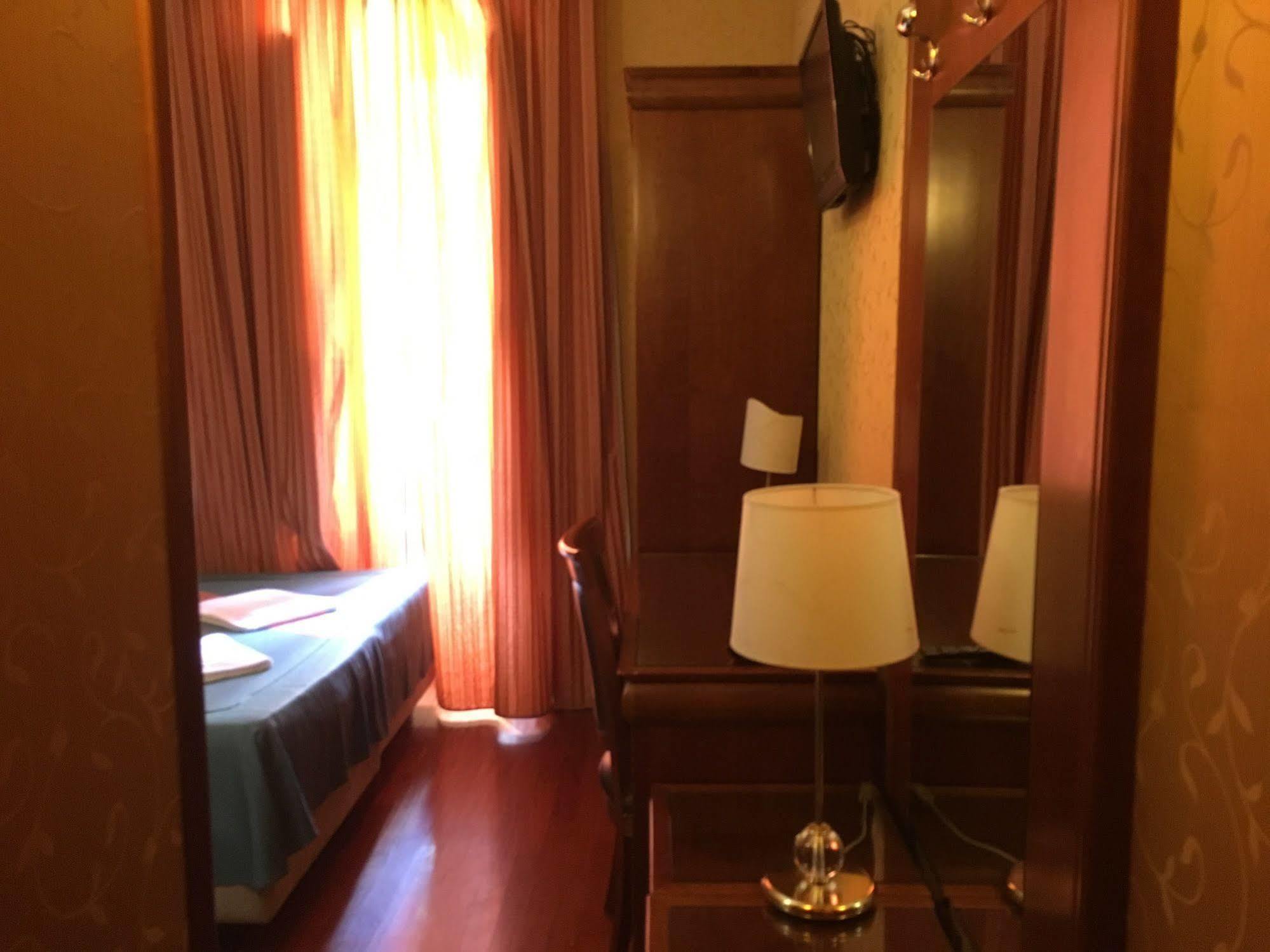 Hotel Divine Roma Dış mekan fotoğraf