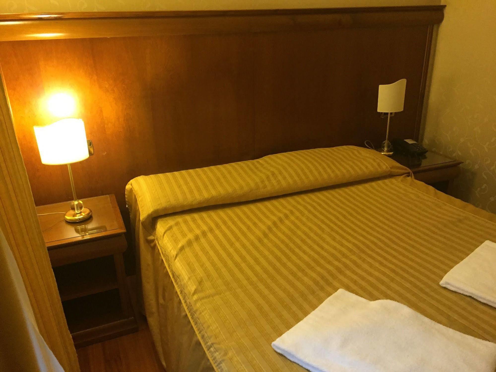 Hotel Divine Roma Dış mekan fotoğraf