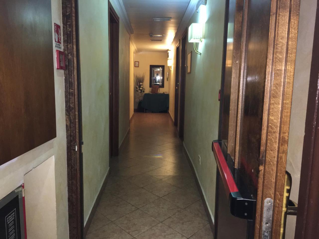 Hotel Divine Roma Dış mekan fotoğraf